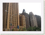 Building Incorporating Environmental Features * 2592 x 1944 * (1.24MB)
